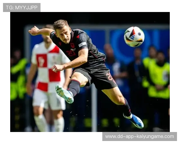 英超球队在训练中强调无球跑动，多点配合更加立体